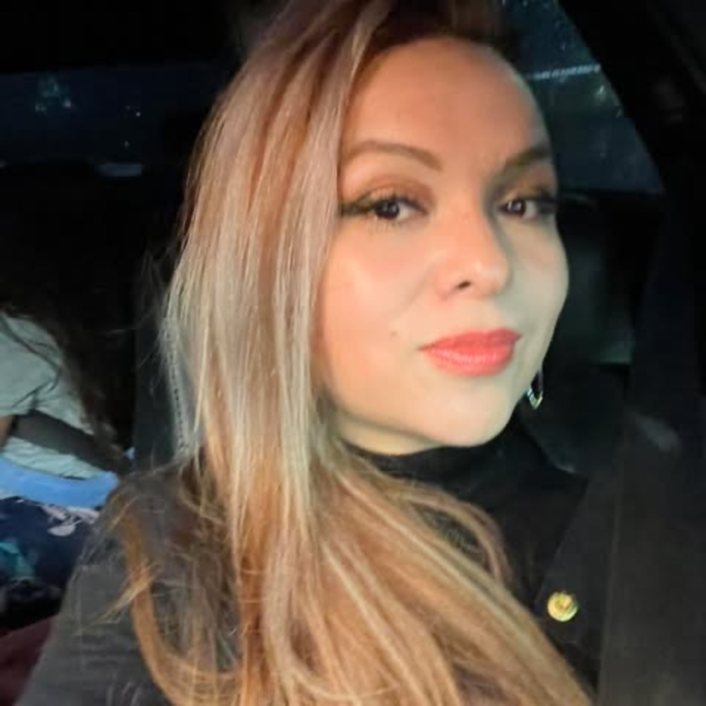 Meet your Posher, Ivon